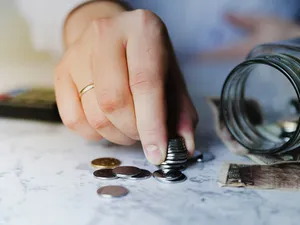 10.000.000.000 € plăteşte anual statul, pe 17 ajutoare sociale. Care sunt județele fruntașe? - Foto:. Freepik/CC0