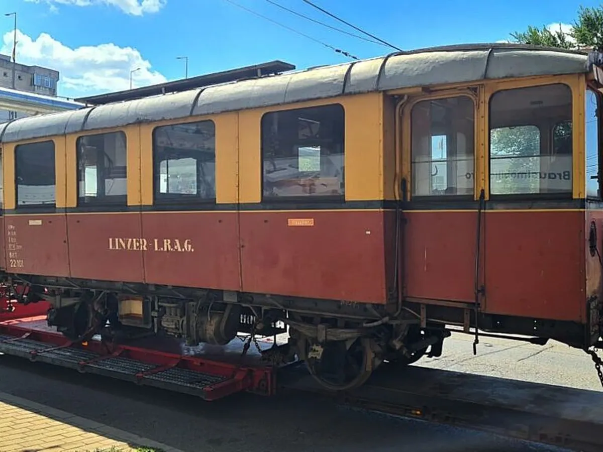 Un tramvai de epocă a fost uitat și abandonat la Depou Gară. Ce s-a întâmplat apoi? - Foto: ZdI