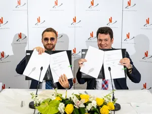 Cosmin Ghiță (dreapta), CEO Nuclearelectrica SA, și Carlo Beltrame, CEO AFV Beltrame Group