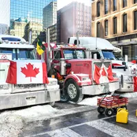 Poliția a arestat lideri ai protestatarilor din Ottawa și a ridicat 100 de baraje în oraș/FOTO: bbc.com
