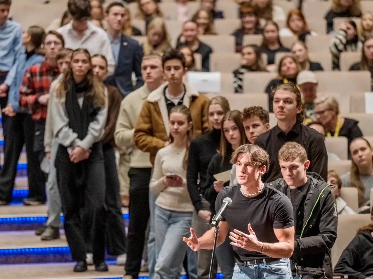 Peste 30.000 de persoane au participat în 2025 la programe de educaţie financiară şi formare profesională