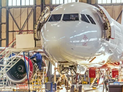 România va avea una dintre cele mai importante fabrici germane de avioane. Parteneriat și militar Foto: Shutterstock (fotografie cu caracter ilsutrativ)