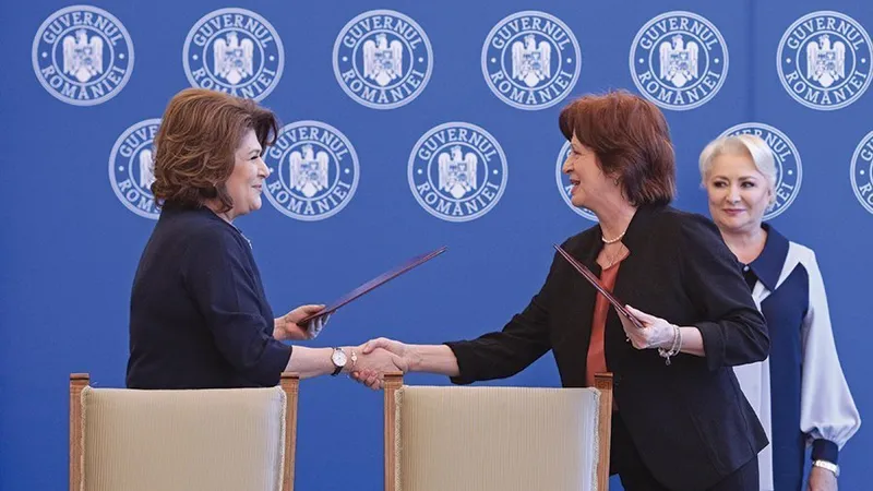Gabriela Coman, șefa ANPDCA, alături de premierul Viorica Dăncilă și ex-ministra Rovana Plumb, la lansarea „Team-Up”, program în valoare de peste 2,6 miliarde de lei