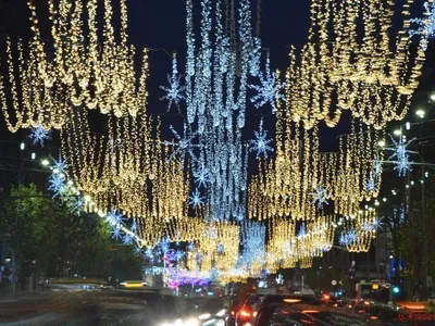 Luminițe de Crăciun în București/Foto: metropotam.ro