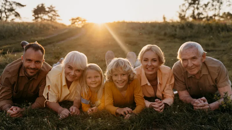 Pensie nu e singura surpriză din iunie: Ce sumă misterioasă apare pe cardurile pensionarilor?Foto: Freepik (fotografie cu caracter ilustrativ)