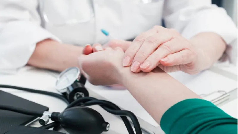Alertă de meningită la două școli din România. Doi elevi au ajuns la spital. Unul este grav - Foto: Freepik.com (rol ilustrativ)