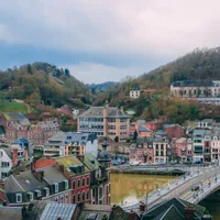 AMENDĂ de 1.000 de euro pentru cei care locuiesc la bloc și trag apa la WC. De ce nu au voie? - Foto: Freepik