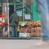 Românii, în fața unui nou val de scumpiri la alimentele de bază. Care e cauza și de când se aplică? - Foto: Profimedia images