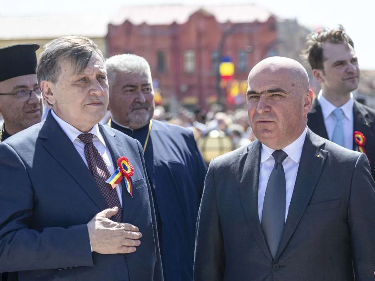 Semnal de la Oradea: Antonescu și Bolojan, împreună pentru România - Foto: INQUAM PHOTOS/Virgil Simionescu