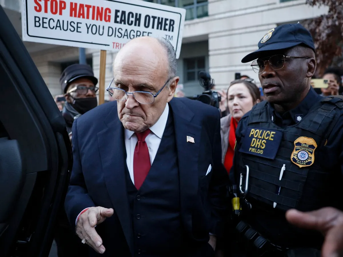 Rudy Giuliani, fostul avocat al lui Trump, obligat să plătească daune de 148 milioane $. Ce a făcut - Foto: Profimedia Images