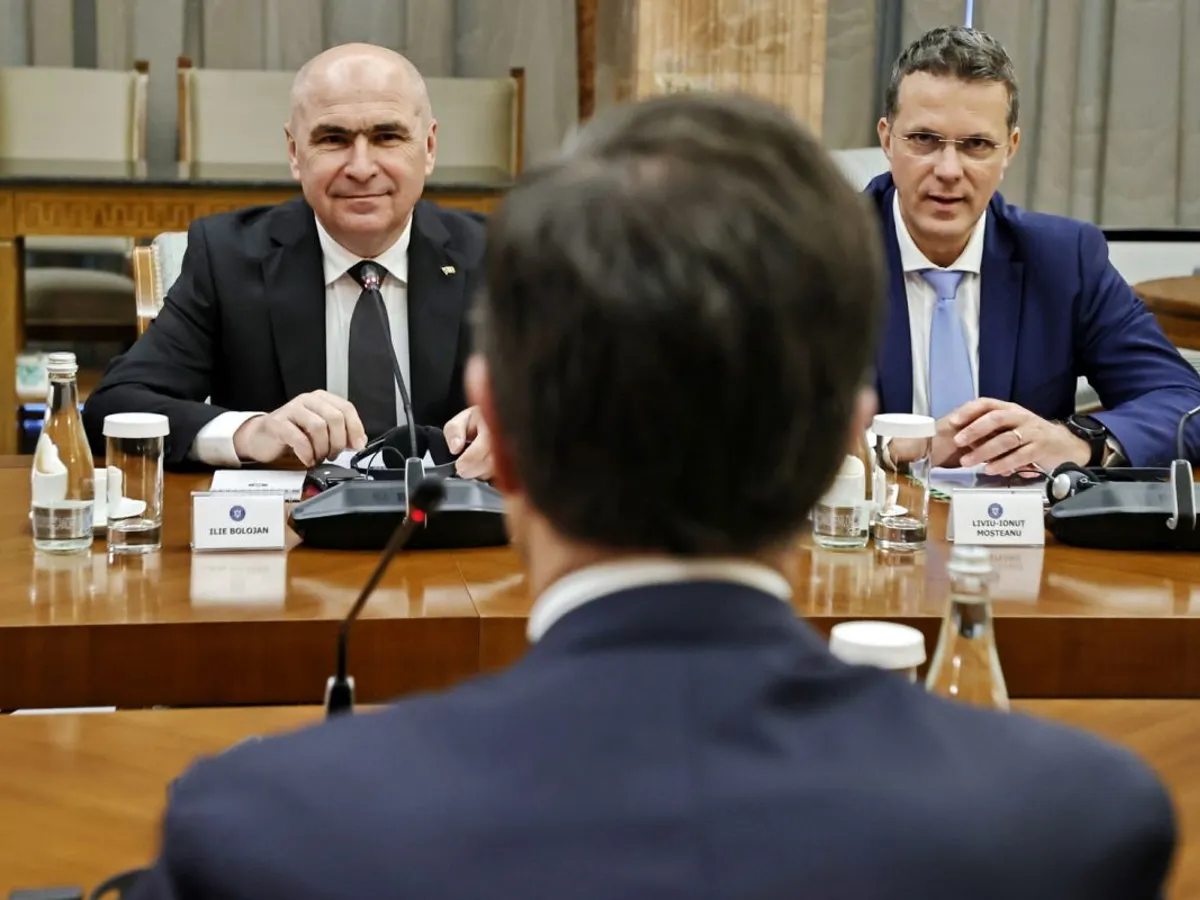 Premierul Ilie Bolojan, împreună cu ministrul Apărării, Ionuţ Moşteanu, la Palatul Victoria, la întâlnirea cu secretarul general al NATO, Mark Rutte - Foto: gov.ro