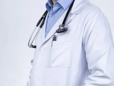 Cum a ajuns un medic din Tulcea, specializat în oncologie şi hematologie pediatrică, să lucreze în construcţii, ca muncitor necalificat