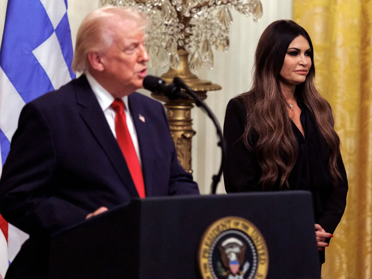 Trump și ambasadoarea SUA - Foto: Profimedia Images