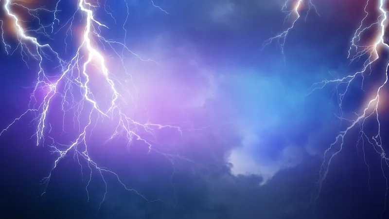 VREMEA se schimbă radical astăzi. Zonele în care meteorologii anunță cod portocaliu de furtună - Foto: Profiemdia / imagine rol ilustrativ