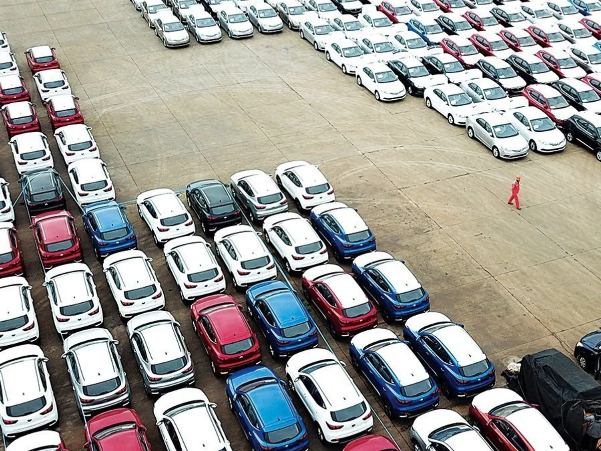 Autoturisme gata de expediere, la Portul Lianyungang, în mai 2018