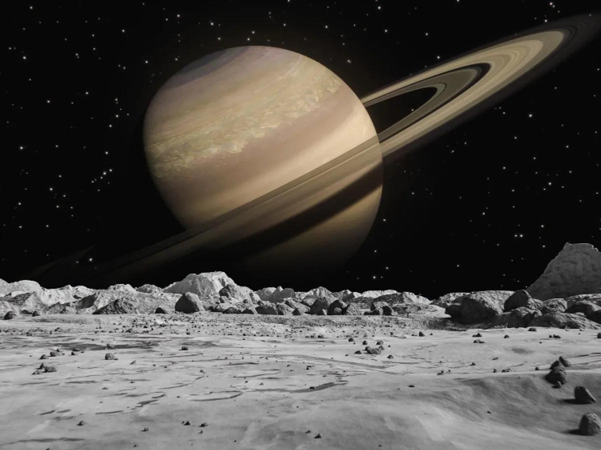 Un obiect ciudat dintre Saturn și Uranus îi nedumerește pe astronomi. Inelele lui se comportă inexplicabil