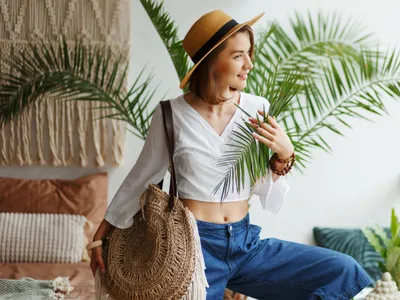 Planta periculoasă pe care nu este bine să o ai în casă. Are tulpina și frunzele toxice. Cum sunt semințele? - Foto: Freepik (Imagine cu rol ilustrativ)