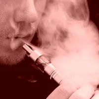 Vapingul țigărilor electronice va fi asimilat fumatului - Foto: Wikimedia/Ecig Click/CC BY-SA 2.0