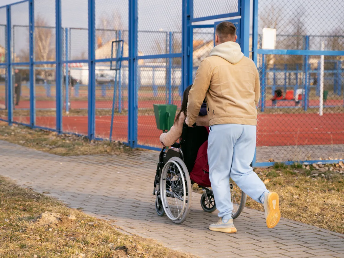 Persoană cu dizabilități - Foto: freepik (rol ilustrativ)