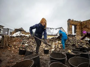 Voluntari în Kiev - Foto: Profimedia