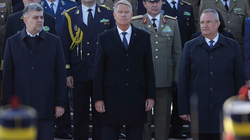 Marcel Ciolacu, Klaus Iohannis și Nicolae Ciucă, la Ziua Armatei, 25 octombrie 2024 - Foto: INQUAM PHOTOS/ Octav Ganea