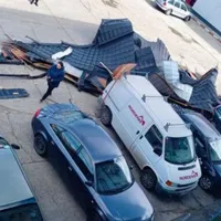 Acoperișul smuls de pe sediul IJJ Suceava - Foto: IJJ Suceava