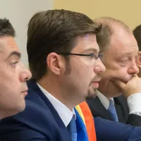 Un fost primar și viceprimar, condamnați la 3 ani de închisoare pentru abuz în serviciu. Ce au făcut Foto: Ziar de Bacău