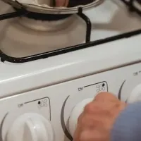 Cum pot să facă clienţii Engie, pentru a plăti eşalonat facturile restante? - Foto: Pexels/Teona Swift