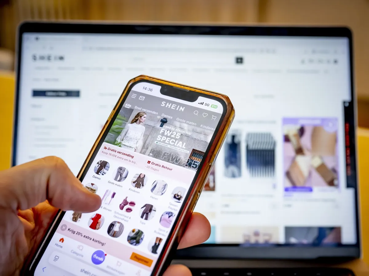 Cump[r[turi online - Foto: Profimedia images