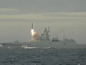 Putin desfășoară o navă de război rusă cu rachetă hipersonică Zircon prin Atlantic și Mediterană - FOTO: Profimedia