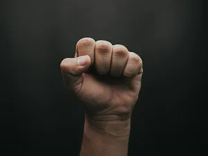 Cum se fac afacerile cu clanul Corduneanu. Bani ceruți împrumut cu amenințări - Foto: Pexels/Luis Quintero
