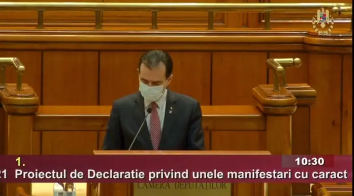 Președintele Camerei Deputaților, Ludovic Orban, citind declarația. Sursa: Youtube Camera Deputaților