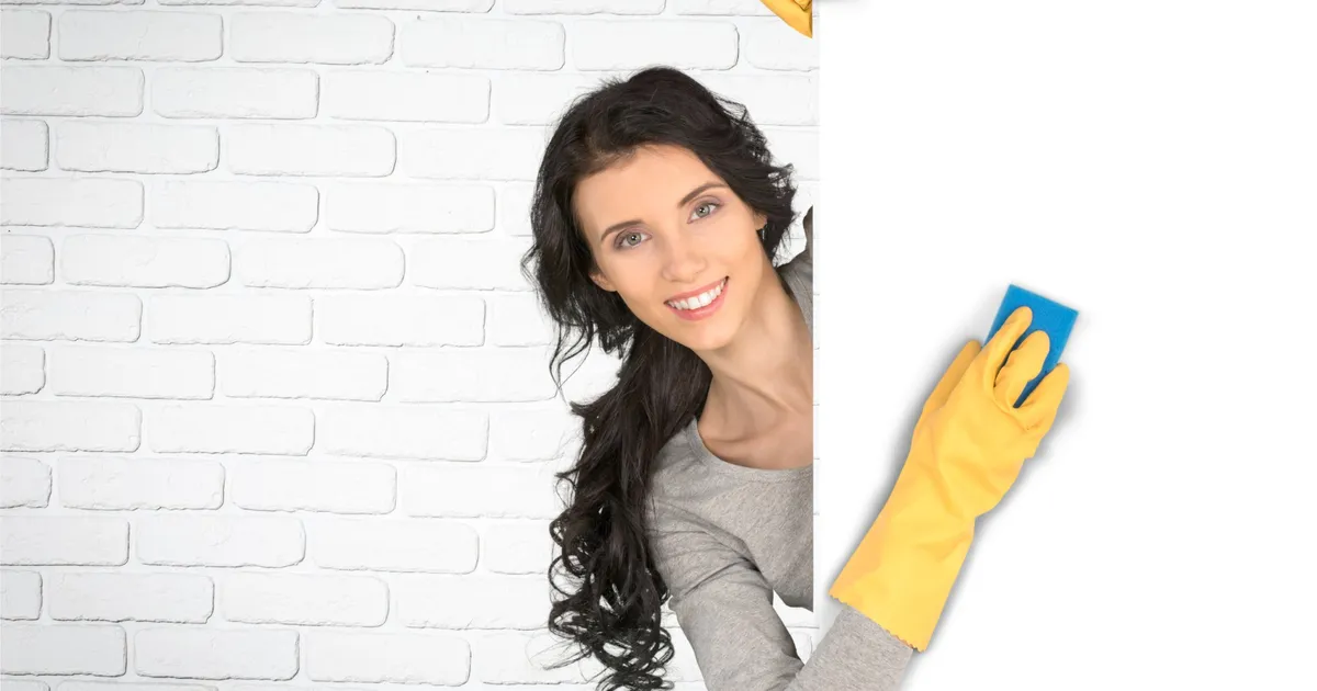 Scapi de mucegai, în noiembrie dacă cureți pereții cu detergent de vase? Nu trebuie să adaugi niciodată clor • Newsweek România