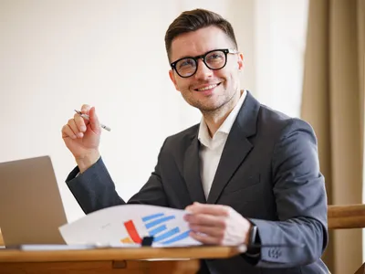 Reacția economiștilor după ce presa ungară a acuzat Bruxelles-ul că ar favoriza România - Foto: Freepik (Imagine cu rol ilustrativ)