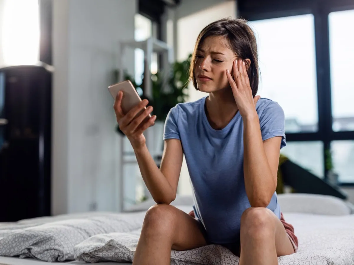 O aplicație populară transformă mii de telefoane mobile într-o mină de aur pentru hackeri. Cum îți fură tot?