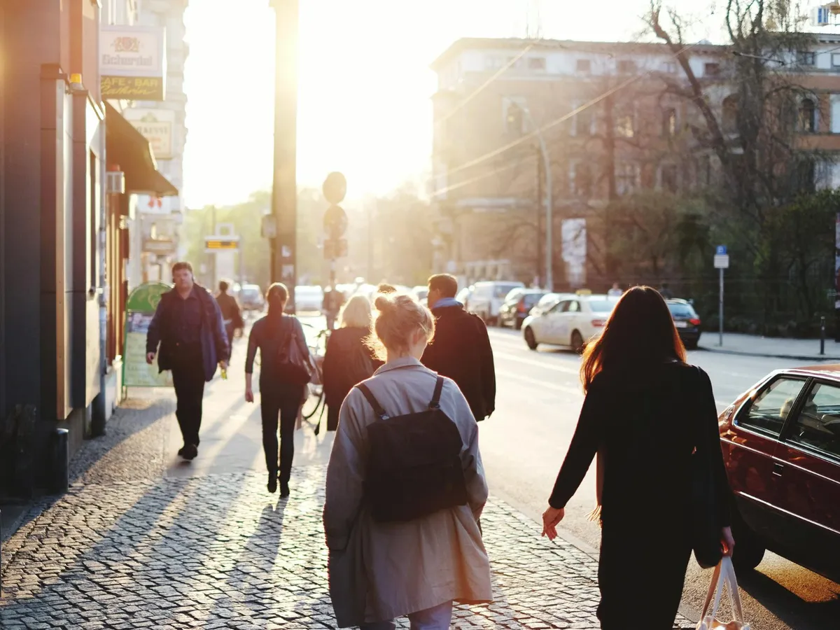 Sondaj INSCOP: 50,4% dintre români optează pentru un echilibru al României între blocul comunitar și SUA