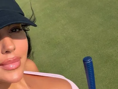 Internetul a ”explodat”, din cauza ținutei purtate de Georgina Rodriguez: ”De ce e îmbrăcată așa lângă copii?”