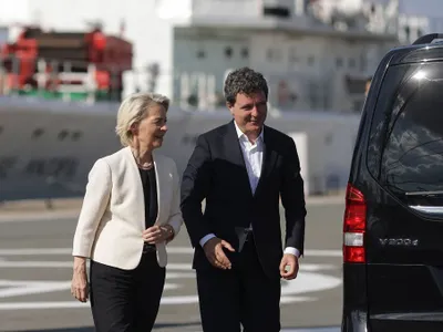 Șefa CE, Ursula von der Leyen, împreună cu președintele Nicușor Dan la Baza Kogălniceanu- Foto: INQUAM PHOTOS/ Octav Ganea