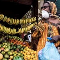 Măștile se poartă incorect și în Africa/FOTO: bbc.com