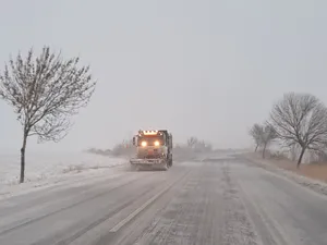 Cod Roșu de ninsori și viscol, în 6 județe din România! Recomandările ISU pentru șoferi și cetățeni - Foto: Facebook/CNAIR