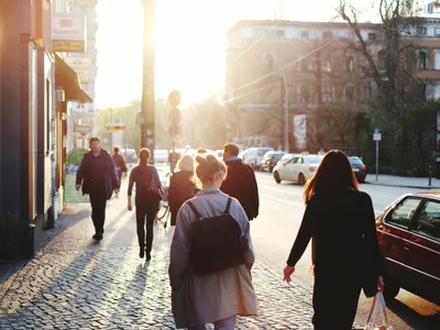 Sondaj INSCOP: 50,4% dintre români optează pentru un echilibru al României între blocul comunitar și SUA - Foto: Freepik (Imagine cu rol ilustrativ)