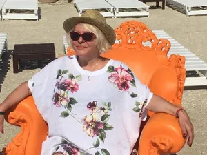 Mirabela Dauer, audiată de DNA. Ar fi primit de la generalul Zisu un loc de veci militar - Foto: Facebook/Mira Dauer