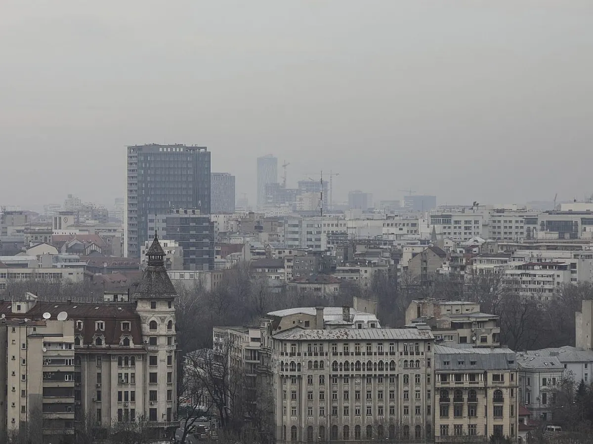 Smog peste Bucureşti - Foto: INQUAM PHOTOS/Octav Ganea