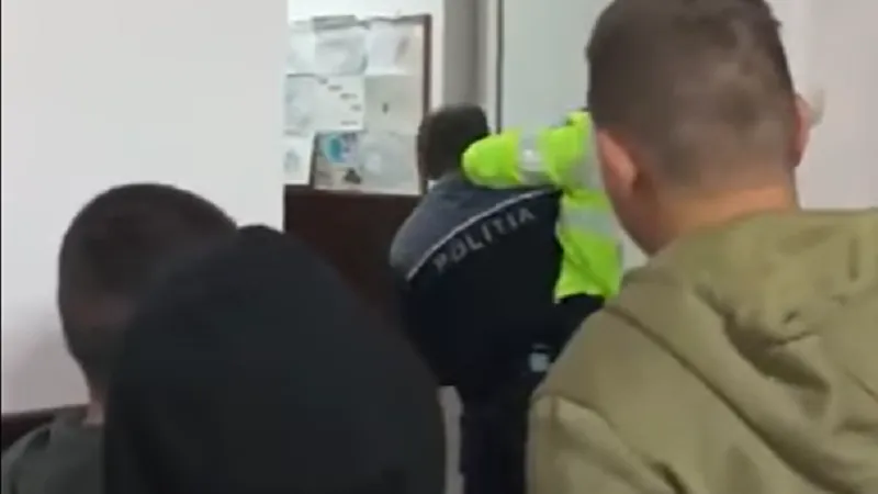 Polițiștii sunt acuzați că au reacționat prea violent Foto: captură Facebook