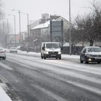 Trafic rutier în condiții de iarnă în 12 județe. Multe străzi sunt acoperite cu zăpadă și polei - Foto: Profimedia images - Caracter ilustrativ