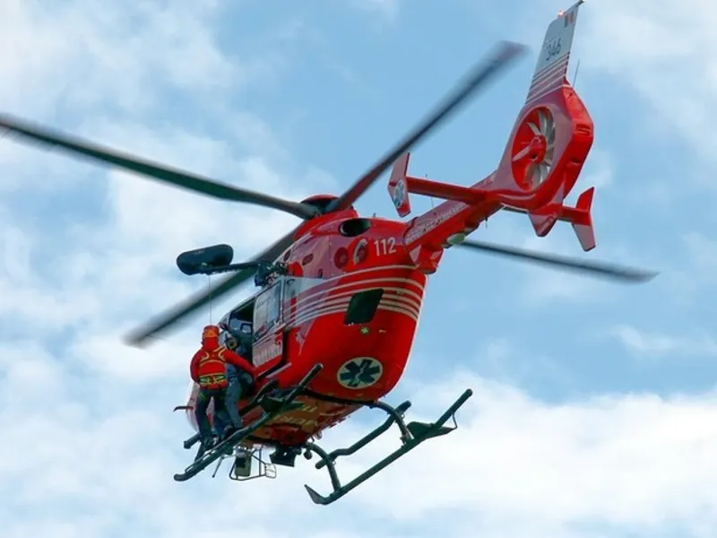 Un bărbat a fost rănit după ce a căzut cu parapanta în Alba Iulia. A intervenit elicopterul SMURD - Foto: Arhiva
