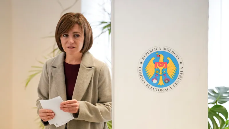 Alegeri în Republica Moldova: Maia Sandu, mare favorită. 3.300.000 cetățeni vor decide UE sau Rusia - Foto: Profimedia Images