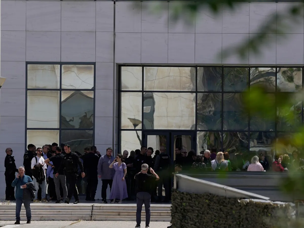 Atac armat în Atena. Mai mulți răniți după două incidente, suspectul este în continuare căutat - Foto: Profimedia Images