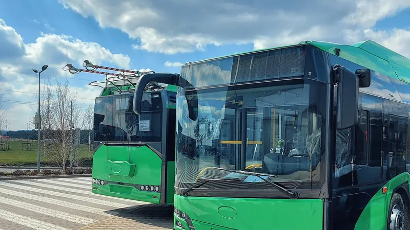 Troleibuz Solaris Trollino 12 - Foto: Facebook/Stelian Bujduveanu