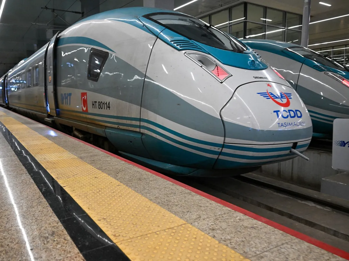 Tren de mare viteză în Turcia - Foto: Profimedia Images (Imagine cu rol ilustrativ)